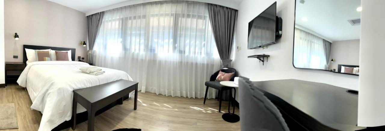 Tzu Chi Hotel Pingtung Bagian luar foto